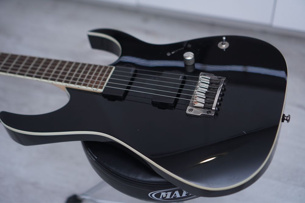 Ibanez rgir20fe iron label gitara EMG