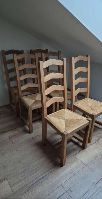 Krzesła drewniane