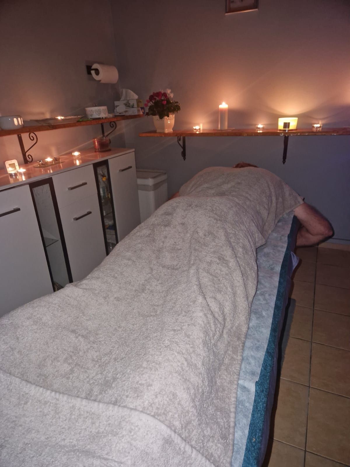 Masaże-rytuały-relaxacyjne- peelingi