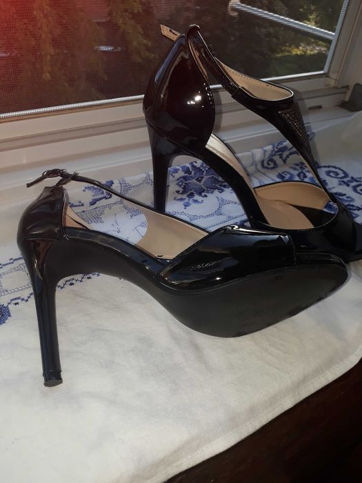 Босоножки на выход