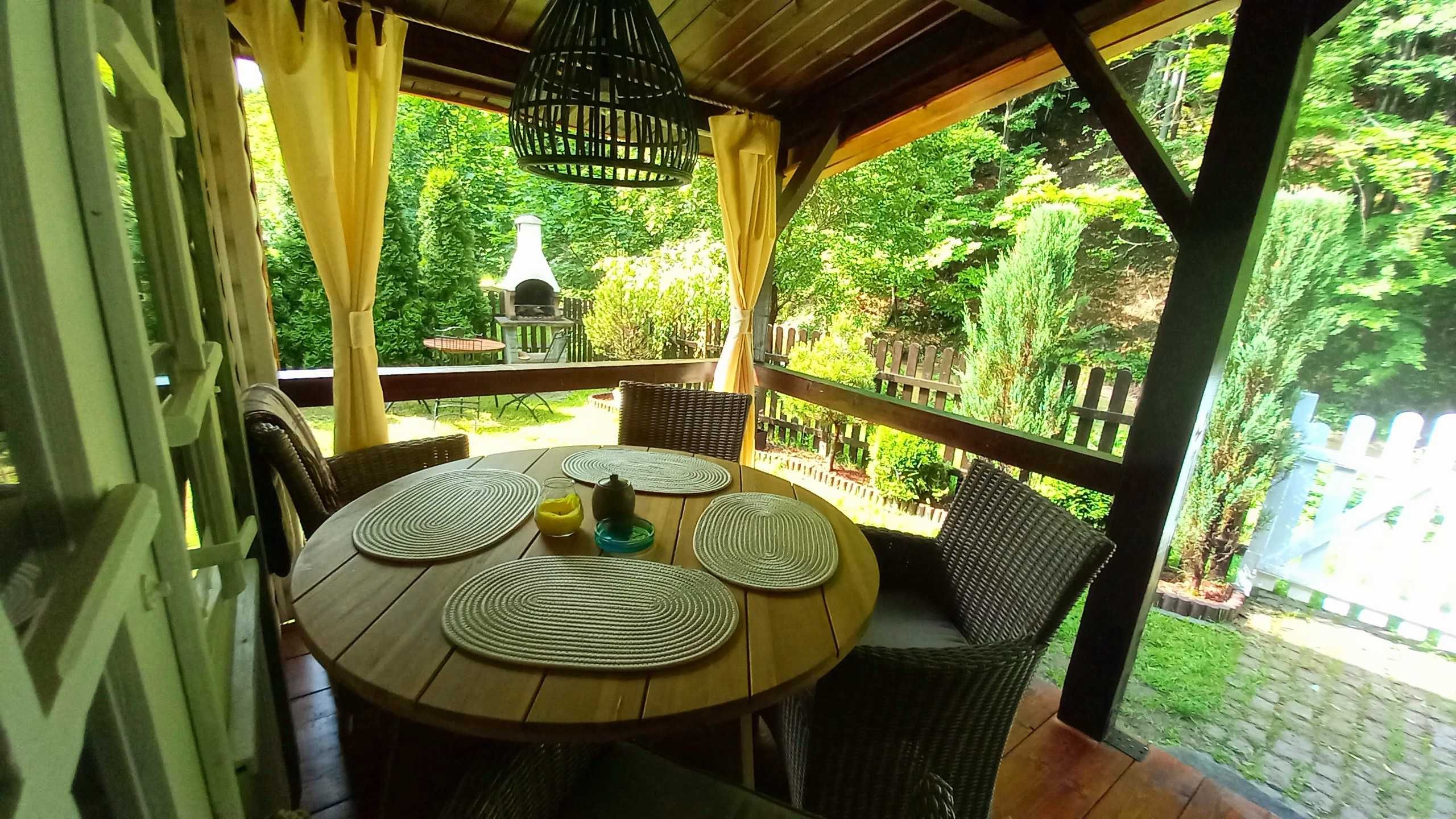 Domek ogrodzony nad rzeką wakacje kominek jacuzzi Beskidy Brenna,Wisła