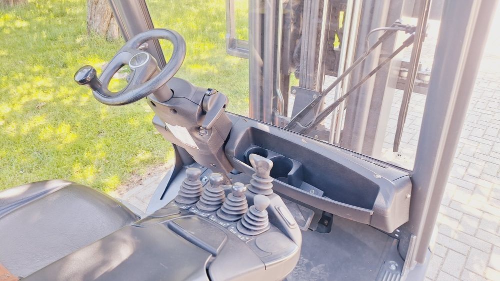 Linde H25 z 2016r Triplex przesuw wolny skok wózek widłowy widlak