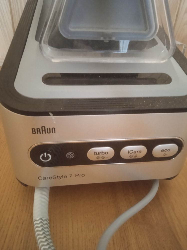 Праска з парогенератором BRAUN CareStyle 7 Pro