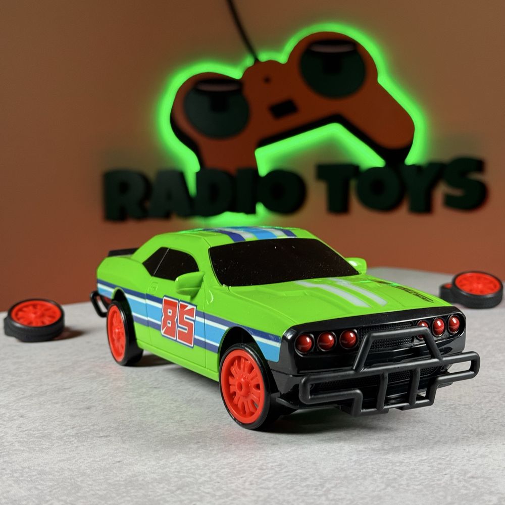 Машинка для дрифта на радиоуправлении DODGE STRONG NEON Зеленый. Дрифт