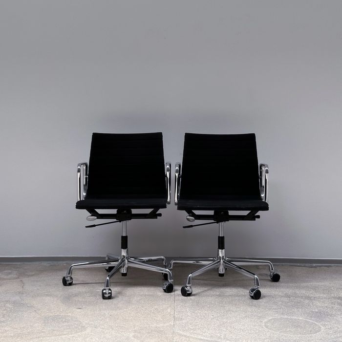 Vitra Eames EA 118 Originais Charles & Ray Eames