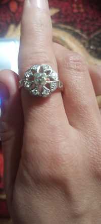 Золотое кольцо 583 с брильянтом