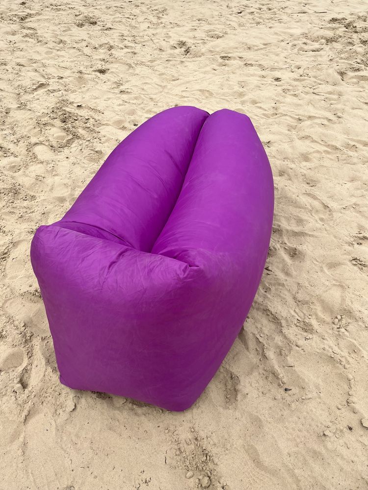 Dmuchany leżak plażowy Trespass Air Lounger