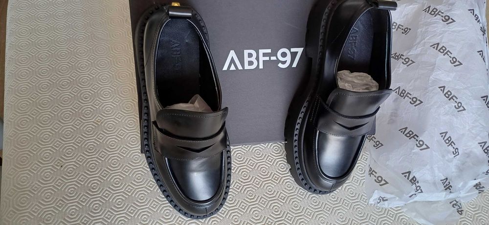 Sapatos "ABF-97" Pele
