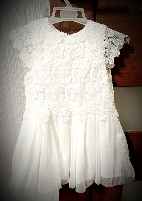 Ніжна сукня для красуні 2-3 роки