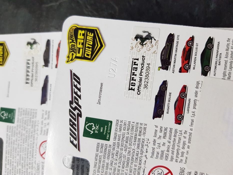 Hot Wheels Premium LaFerrari нова, запакована