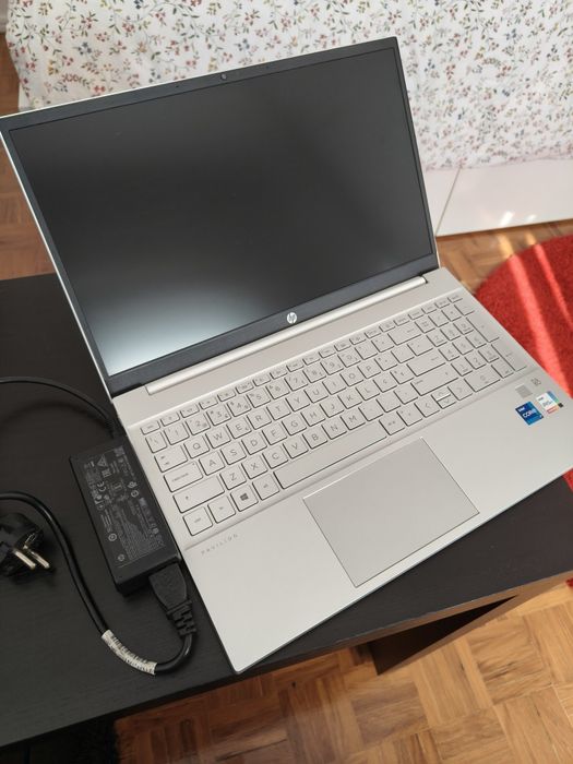 Portátil HP Pavilion 15-eg0004np