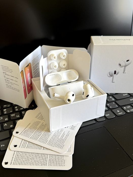Бездротові навушники Apple AirPods Pro 2