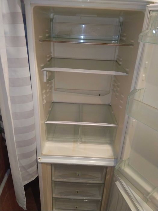 Продам холодильник Liеbherr,  б/у на запчасти