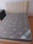 Cama grande de casal