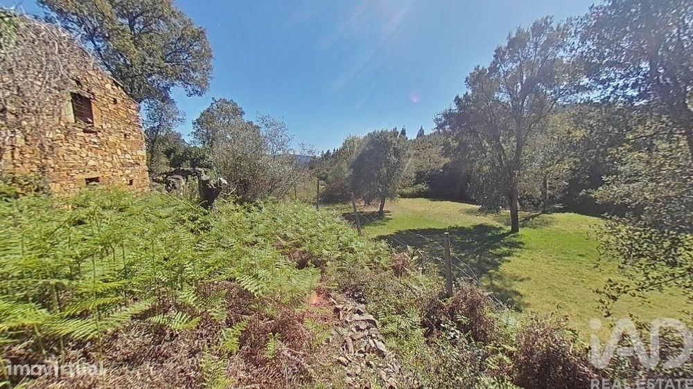 Casa / Villa em Alvares de 94,00 m2