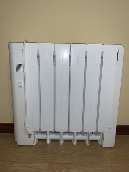 Aquecedor / Emissor de Calor - Eletrico - 1000W