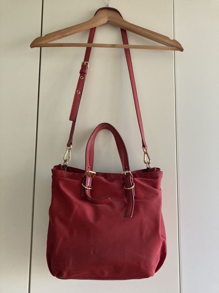 Saco Mala Bolsa Mao ou Tiracolo Vermelho Dourado Bimba y Lola