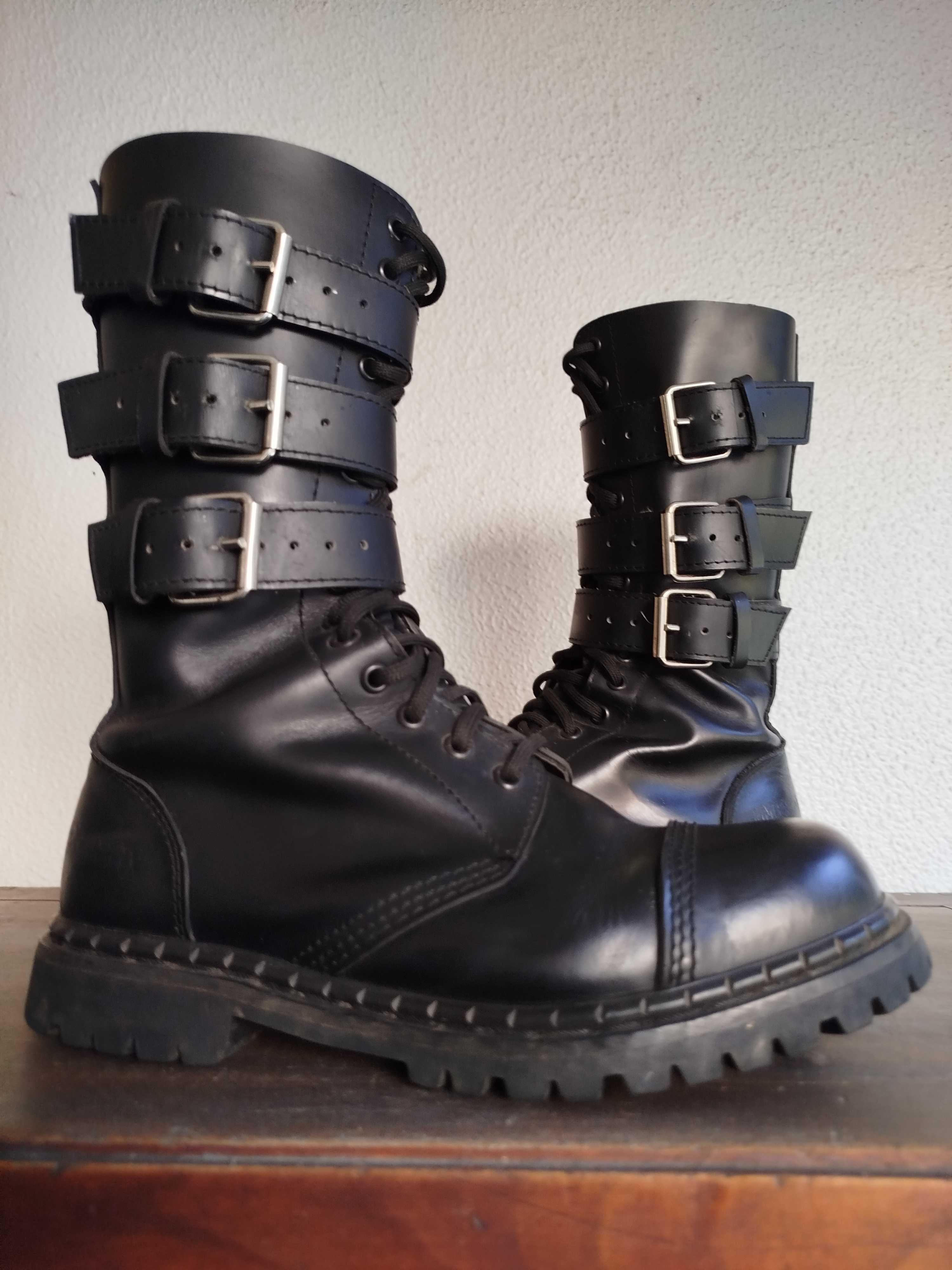 Botas Undercover Styled in England