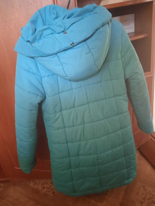 Куртка зимова для дівчинки  розмір 30 тепла та гарна на вік 8 років