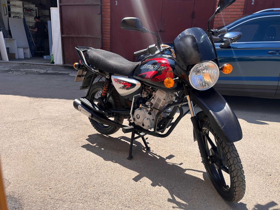 Оренда/Прокат мотоцикла (скутера) Bajaj Boxer 125/150 (1900 тиждень)