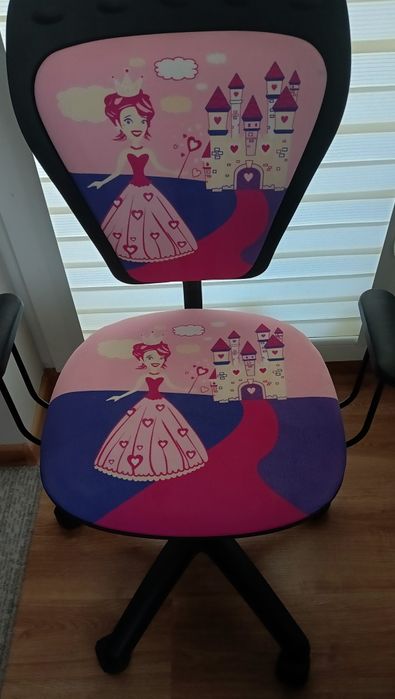 Fotel obrotowy do biurka dziewczęcy