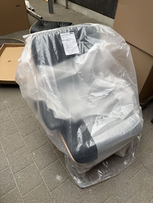 Vitra Eames Lounge Chair & Ottoman 2025