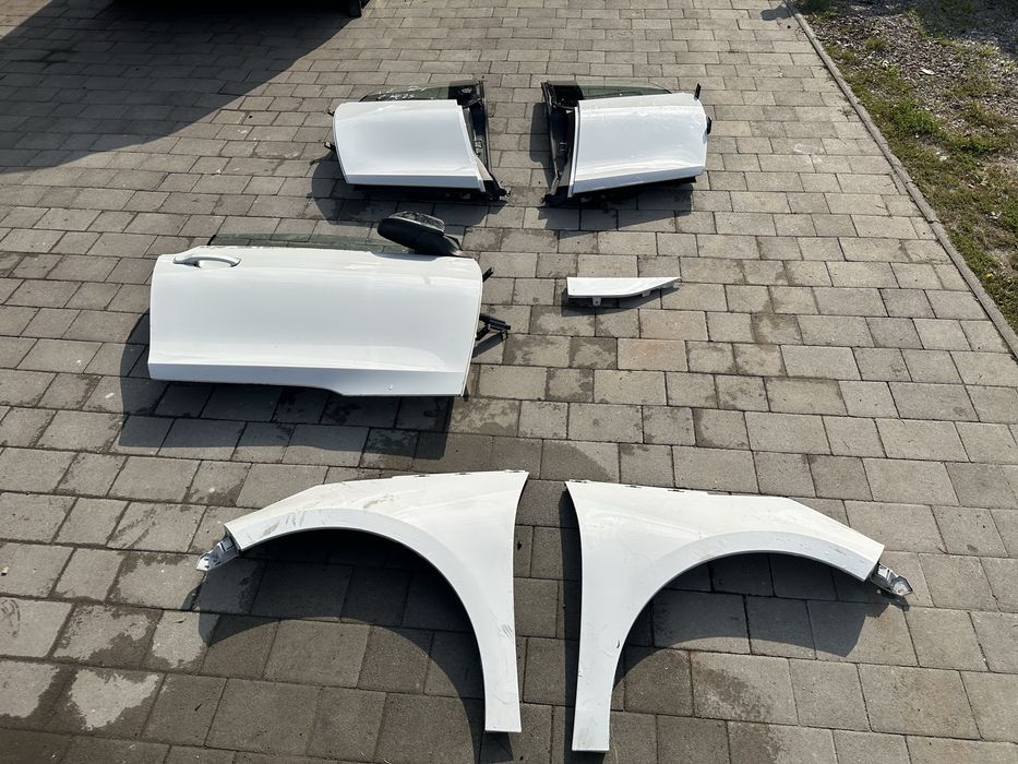 Двері bmw i3 , двери і3 , двері праві i3 bmw , дверь i3