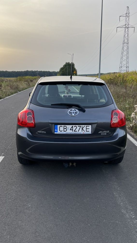 Toyota Auris D4D 2.2 177 KM 2007