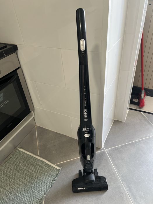 Aspirador vertical BOSCH