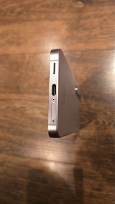 Продам телефон Samsung galaxy S24 128 gb пам'яті в ідеальному стані