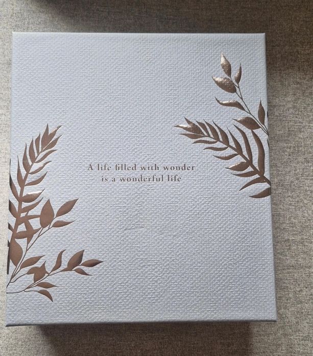 Średnie pudełko prezentowe