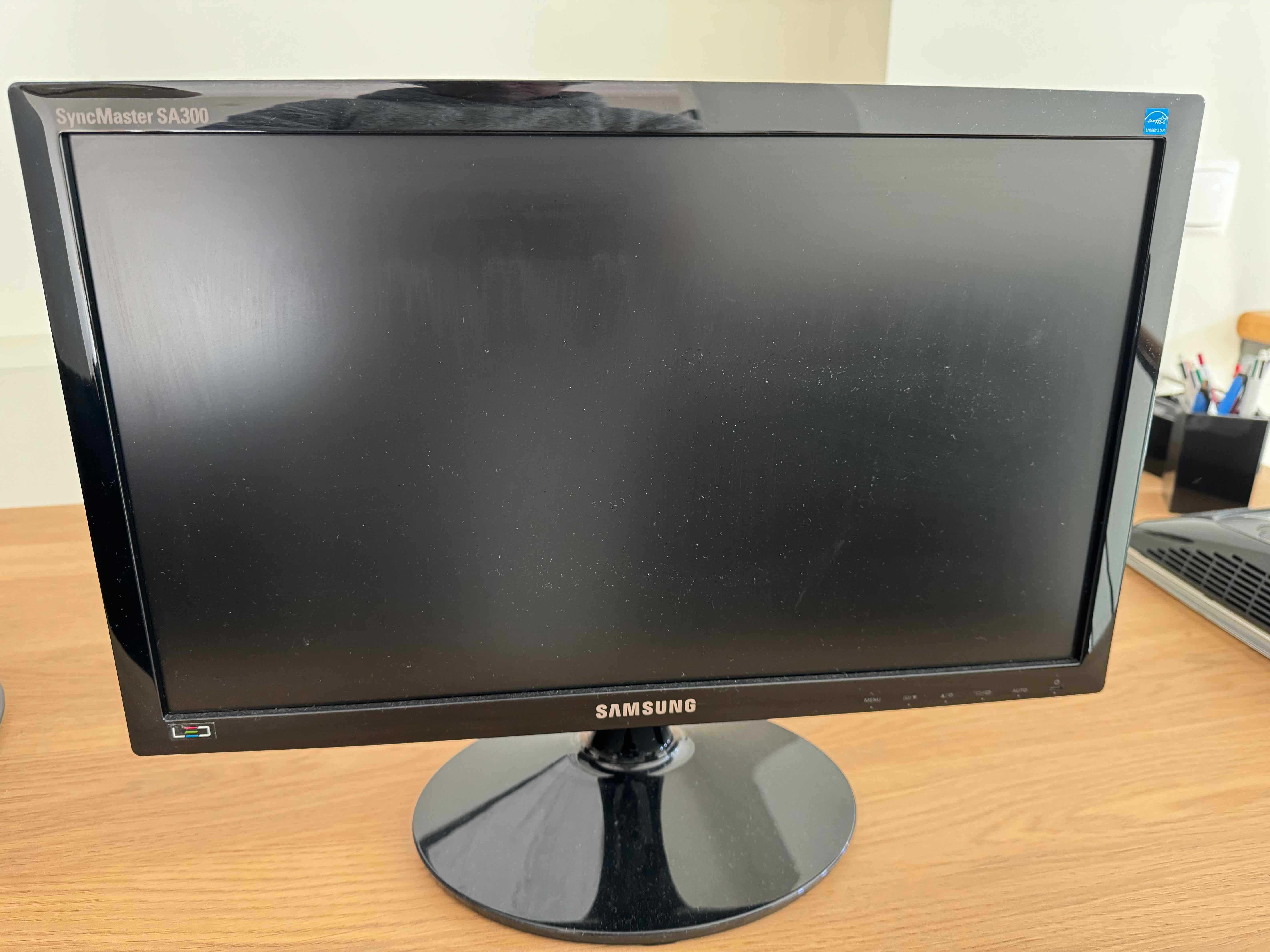 Monitor SAMSUNG 19''