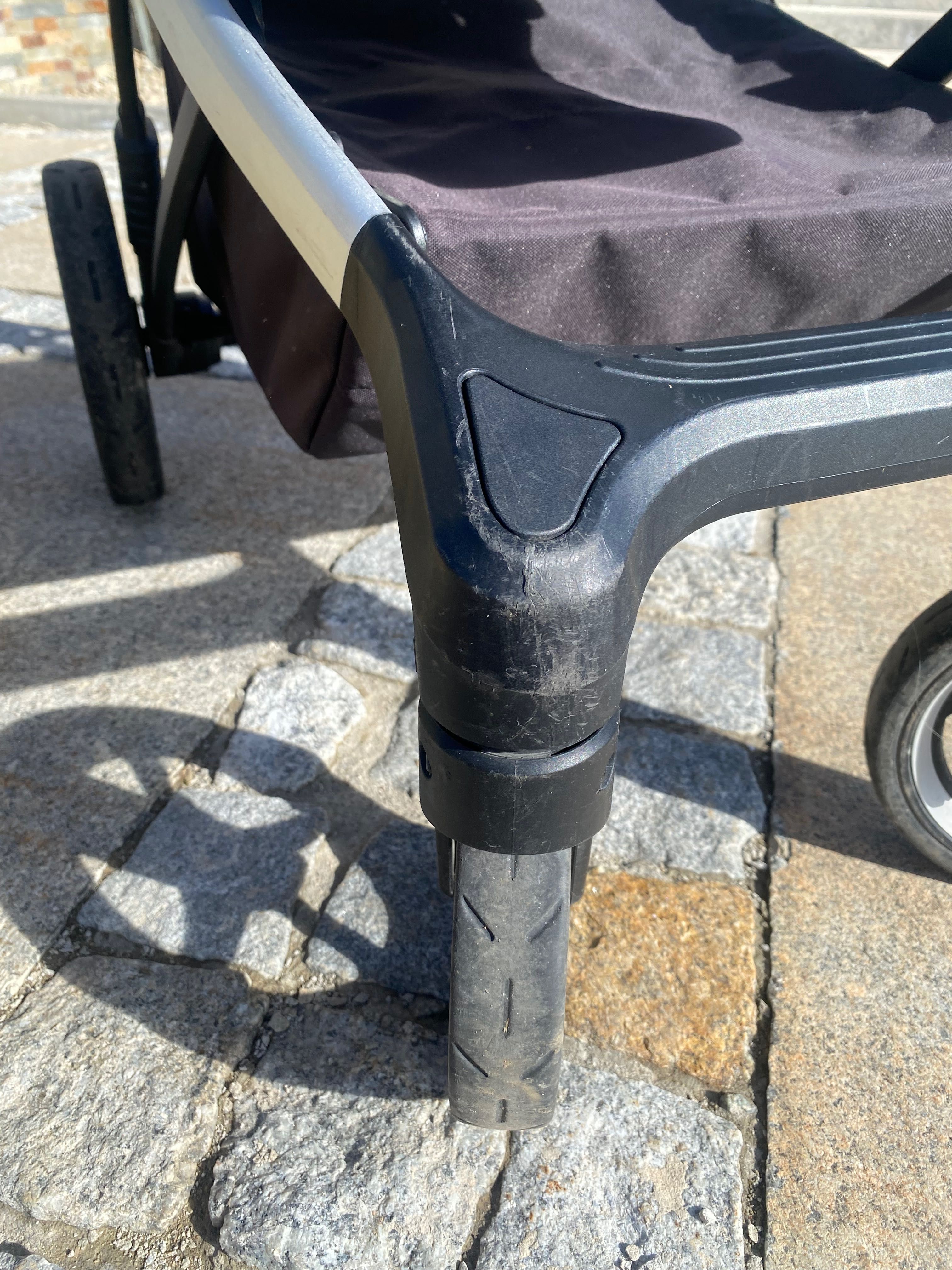 Wózek spacerowy Thule Sleek Aluminum/Midnight Black