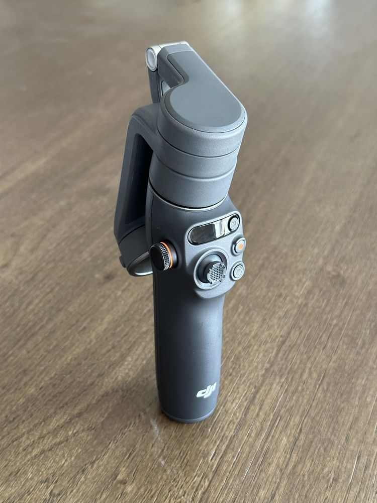 Gimbal Dji Osmo Mobile 6