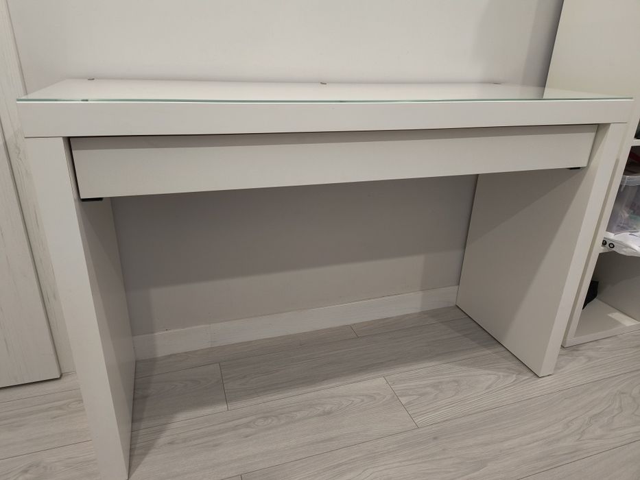 Toaletka konsola IKEA malm