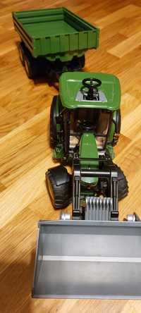 John Deere z Brudera