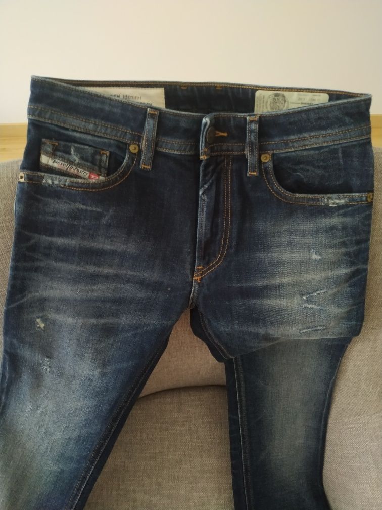 Spodnie jeans marki Diesel