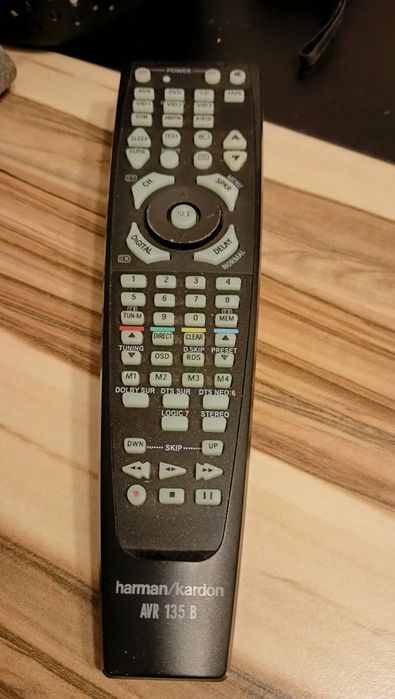 Oryginalny pilot Harman Kardon 135 B sprawny