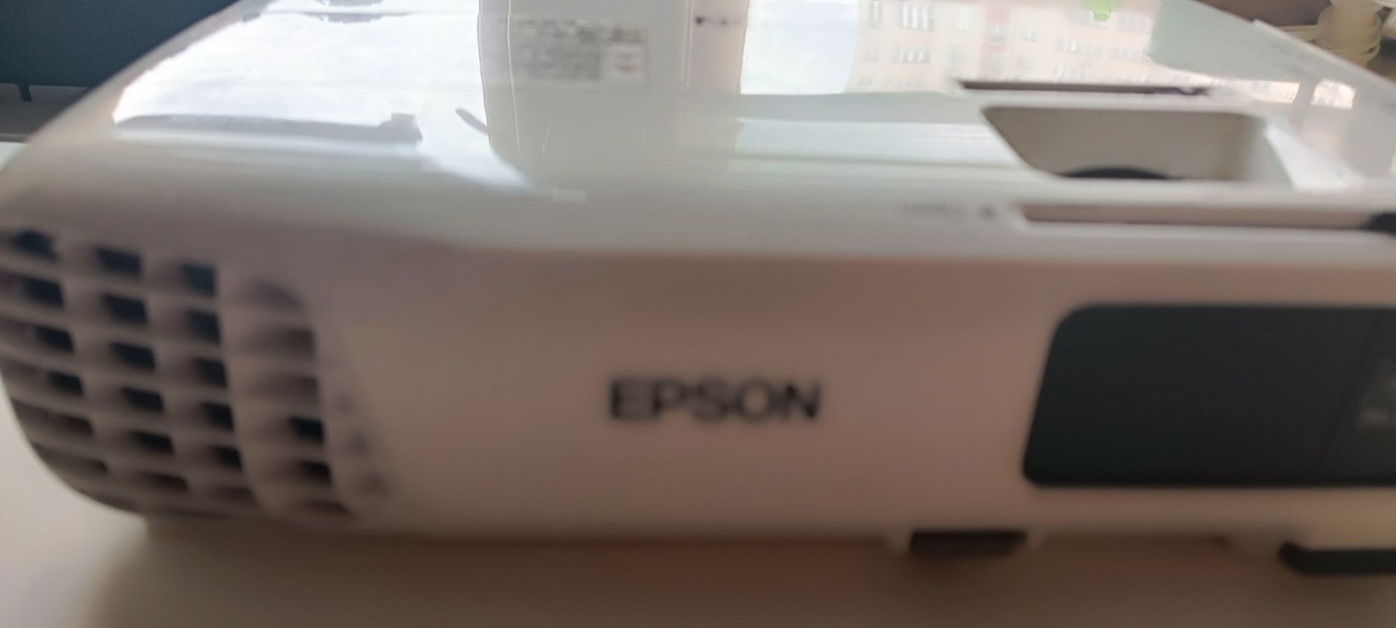 Проектор Epson EB-X18