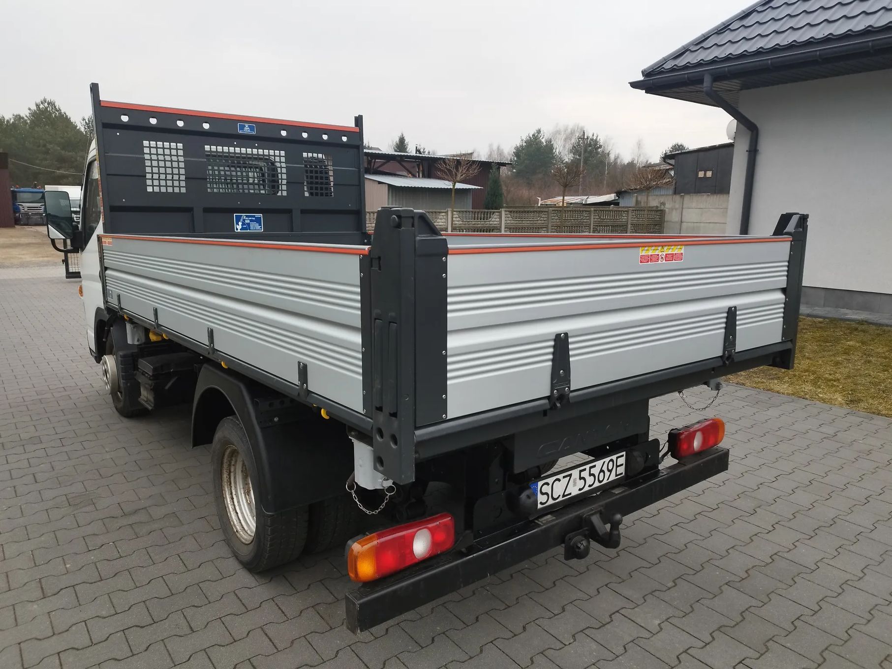 Mitsubishi Fuso Canter  3S13, 3C13, 6S15 - Wywtroka