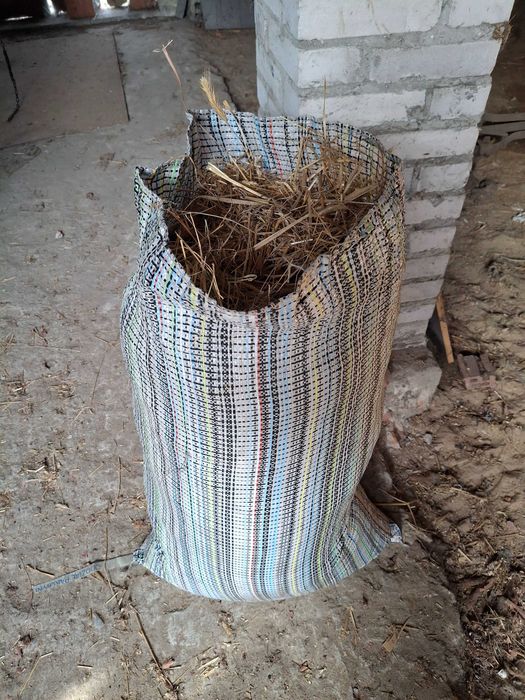 Sprzedam słomę w workach