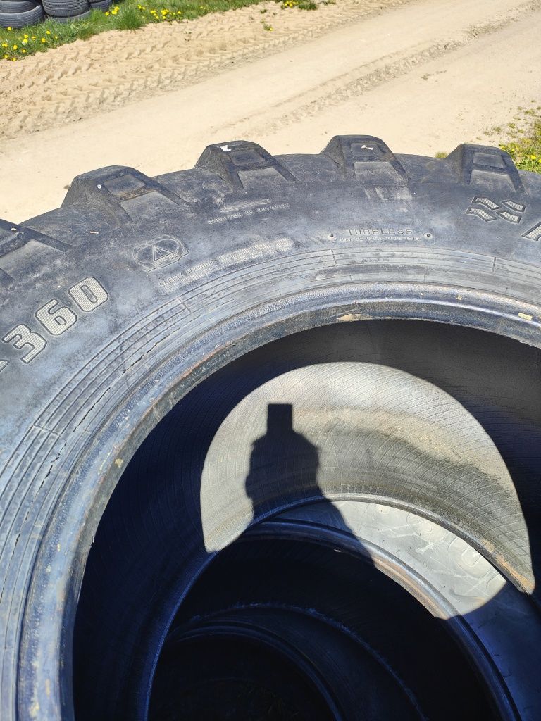 Opony ALLIANCE A-360 800/65 R - 32 jak nowe 30.5 L R32 zachodnie wzmoc