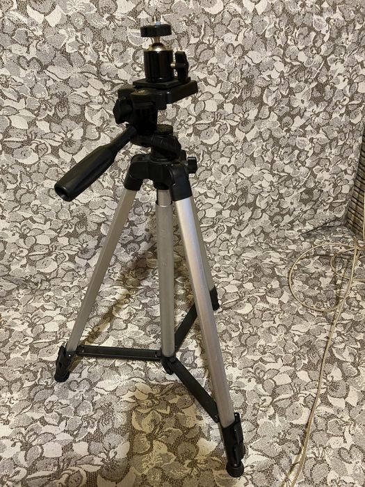 Триноги для фотоаппарата.Штативы.