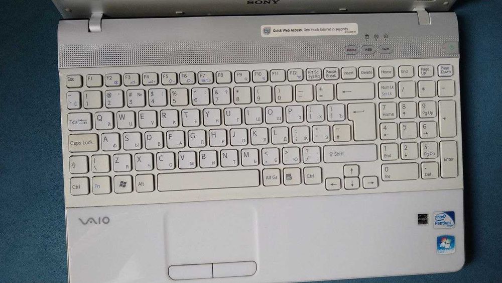 Ноутбук Sony VPCEB4E1E