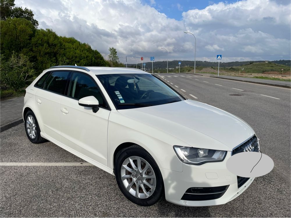 Audi A3 Sportback 1.6 TDI Attraction Ultra - 110cv [COM GARANTIA]