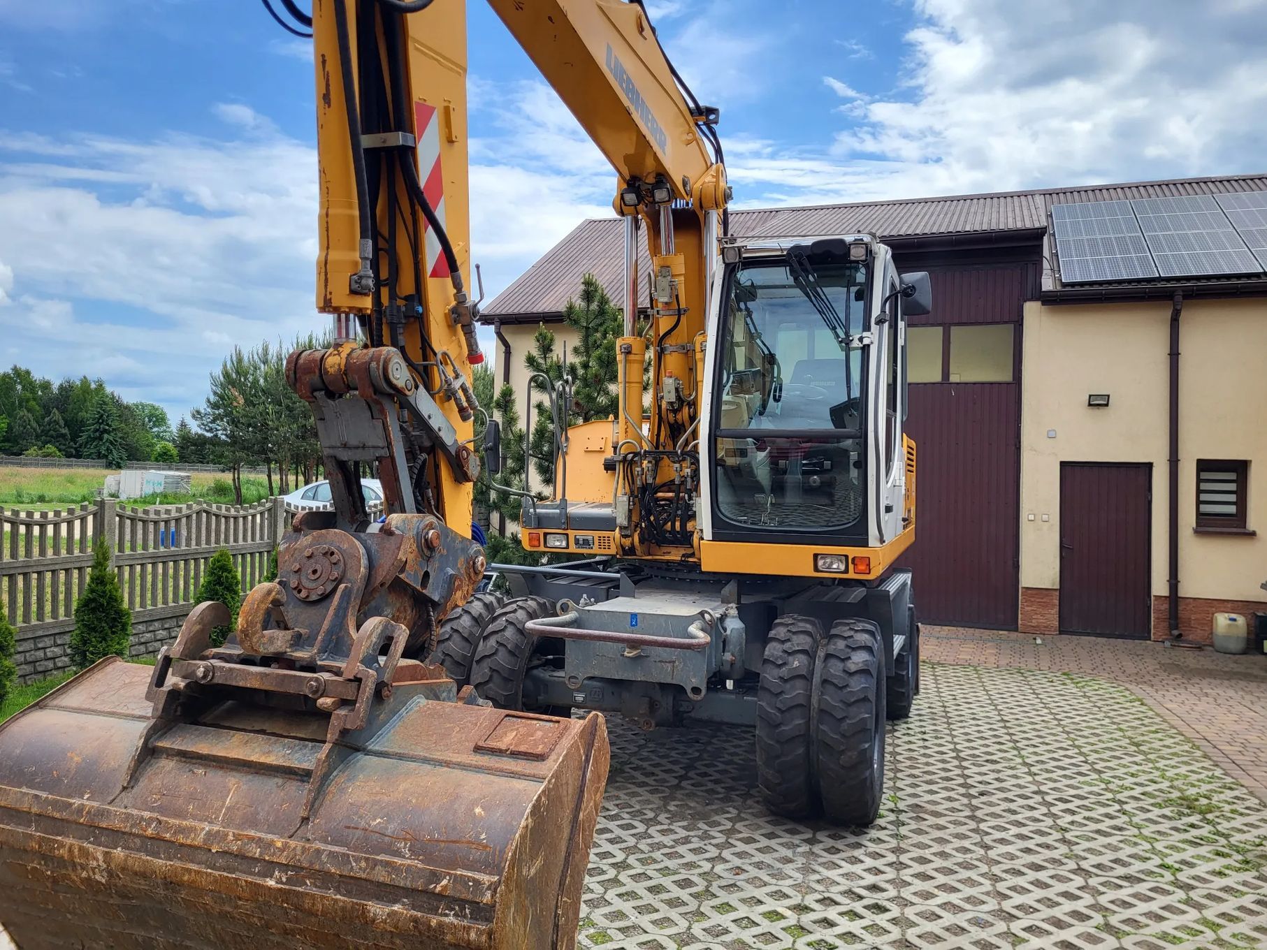 Liebherr A900C  Centralne smarowanie, nowe opony