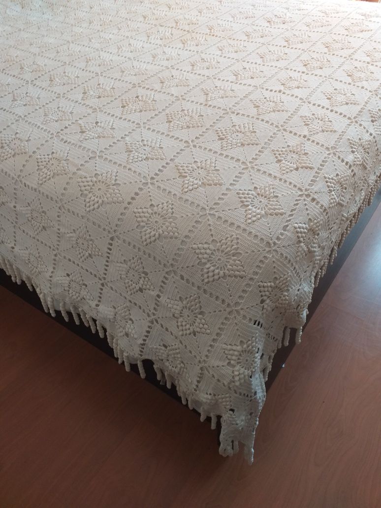 Colcha em croche feita á mão 250x250 mt