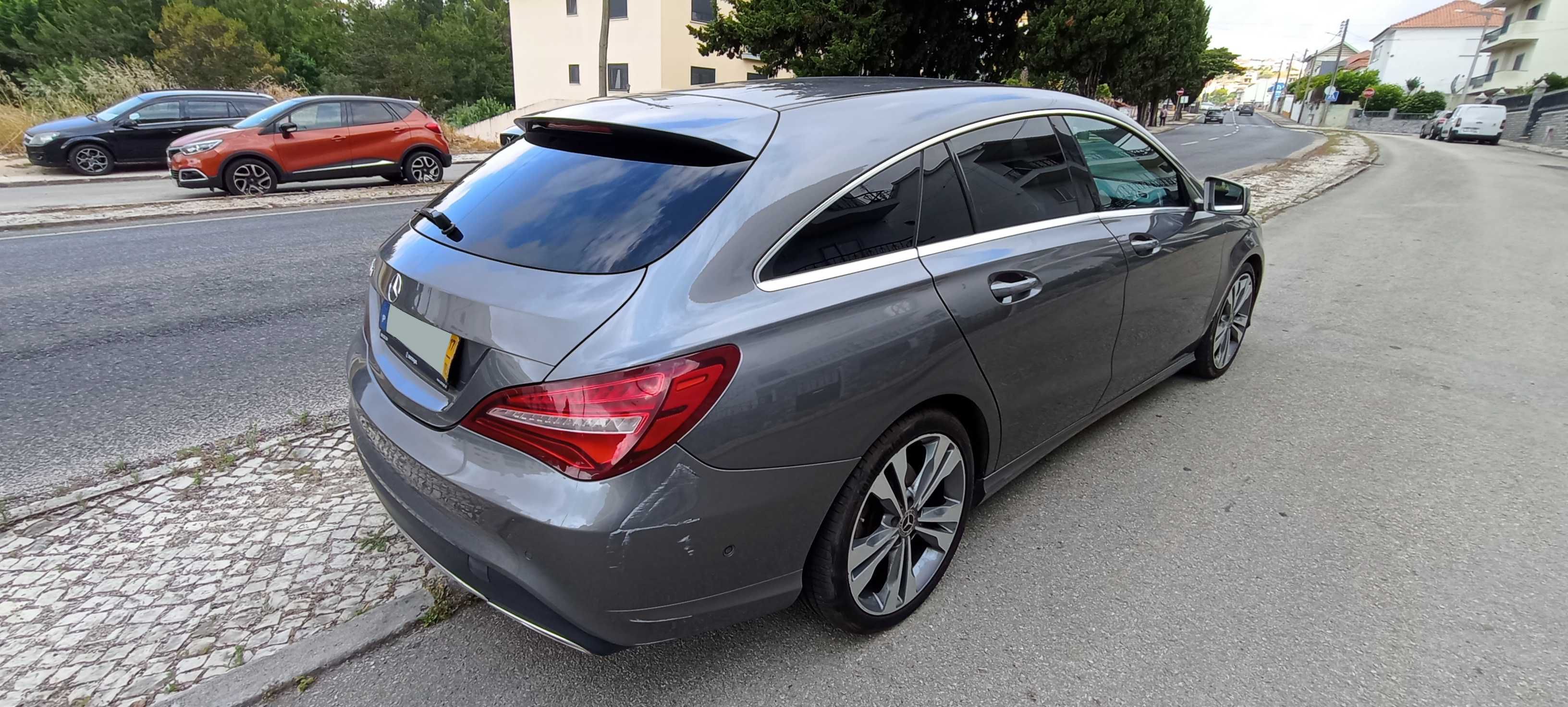 Mercedes CLA 200D com mudanças automáticas