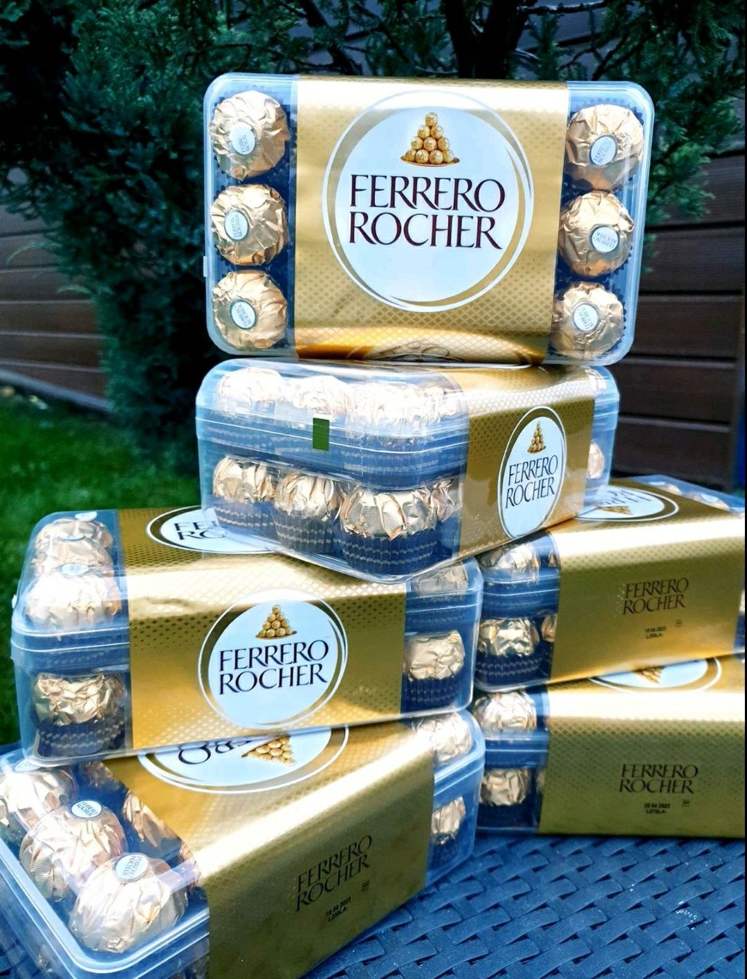 Ferrero rocher, pocket coffee ,snack, яйця шоколадні