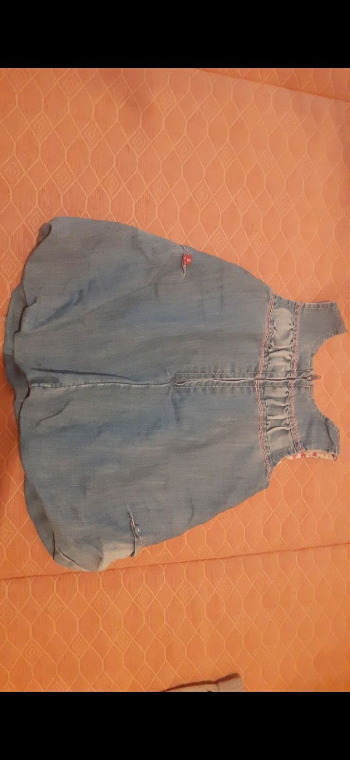 Lote t-shirts 12 meses, lote calças e leggins e Vestidos